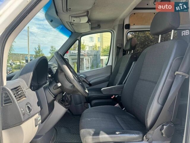 Белый Мерседес Sprinter, объемом двигателя 3 л и пробегом 443 тыс. км за 16500 $, фото 7 на Automoto.ua