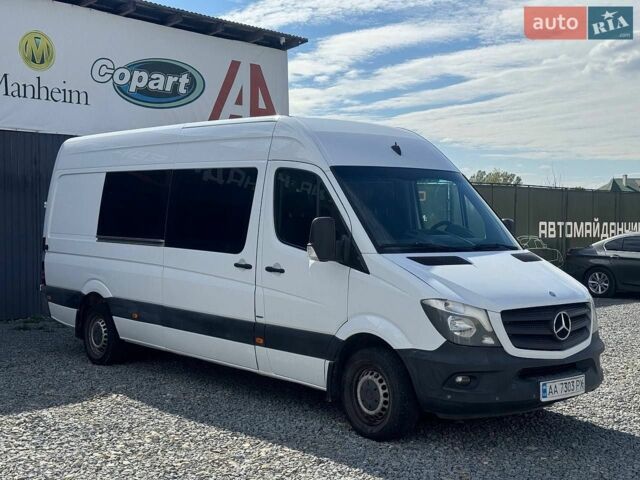 Белый Мерседес Sprinter, объемом двигателя 3 л и пробегом 443 тыс. км за 16500 $, фото 2 на Automoto.ua