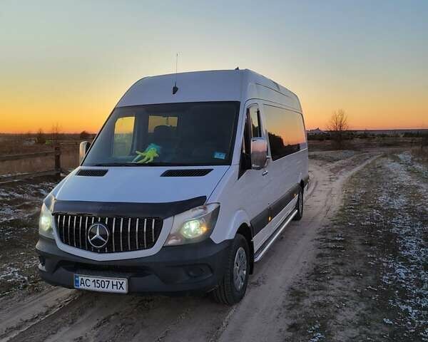 Белый Мерседес Sprinter, объемом двигателя 2.2 л и пробегом 270 тыс. км за 22500 $, фото 1 на Automoto.ua