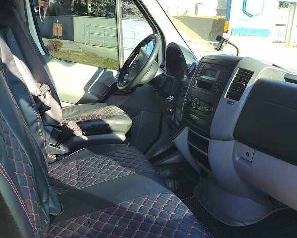 Белый Мерседес Sprinter, объемом двигателя 2.2 л и пробегом 270 тыс. км за 22500 $, фото 5 на Automoto.ua