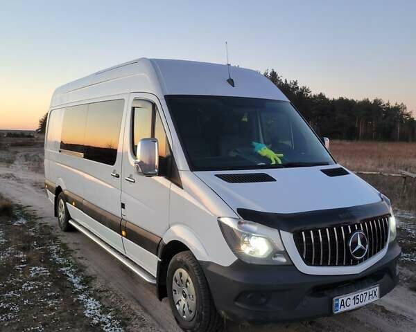 Белый Мерседес Sprinter, объемом двигателя 2.2 л и пробегом 270 тыс. км за 22500 $, фото 2 на Automoto.ua