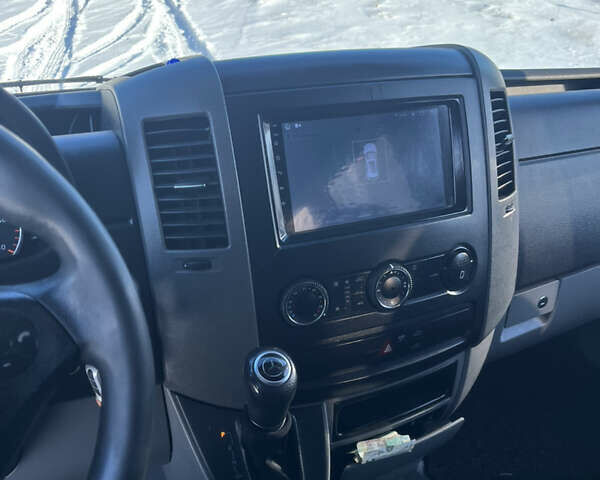 Белый Мерседес Sprinter, объемом двигателя 3 л и пробегом 470 тыс. км за 26869 $, фото 7 на Automoto.ua