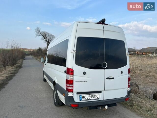 Белый Мерседес Sprinter, объемом двигателя 2.14 л и пробегом 229 тыс. км за 23500 $, фото 5 на Automoto.ua