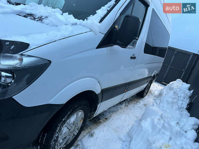 Белый Мерседес Sprinter, объемом двигателя 2.14 л и пробегом 500 тыс. км за 18500 $, фото 4 на Automoto.ua