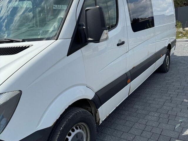 Белый Мерседес Sprinter, объемом двигателя 2.14 л и пробегом 350 тыс. км за 16800 $, фото 5 на Automoto.ua