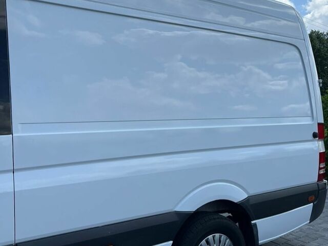 Белый Мерседес Sprinter, объемом двигателя 2.14 л и пробегом 722 тыс. км за 22300 $, фото 3 на Automoto.ua
