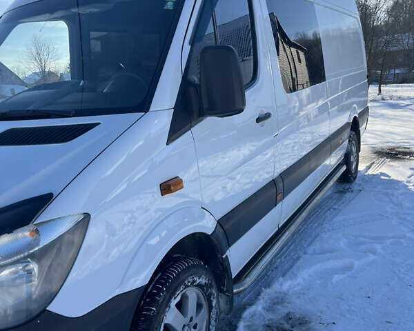 Белый Мерседес Sprinter, объемом двигателя 3 л и пробегом 470 тыс. км за 26869 $, фото 12 на Automoto.ua
