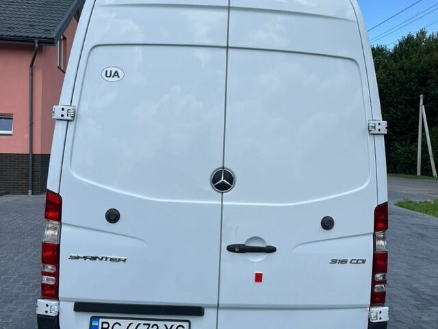 Белый Мерседес Sprinter, объемом двигателя 2.14 л и пробегом 722 тыс. км за 22300 $, фото 6 на Automoto.ua