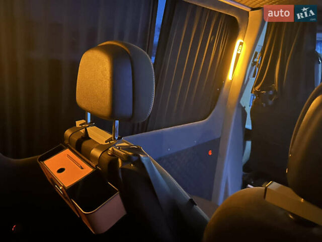 Белый Мерседес Sprinter, объемом двигателя 2.14 л и пробегом 500 тыс. км за 18500 $, фото 9 на Automoto.ua