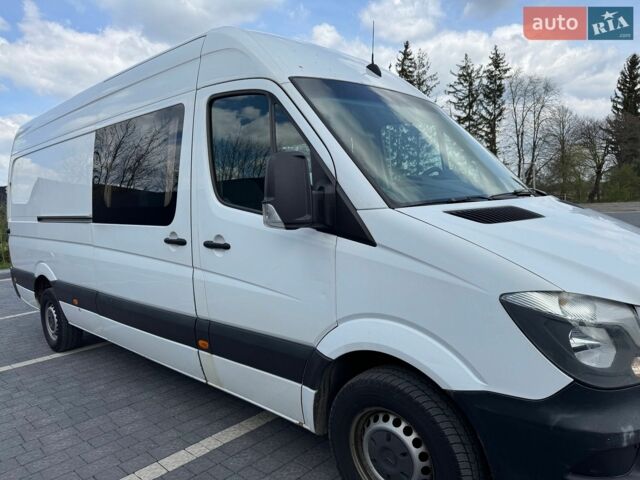 Белый Мерседес Sprinter, объемом двигателя 2.14 л и пробегом 350 тыс. км за 16800 $, фото 1 на Automoto.ua