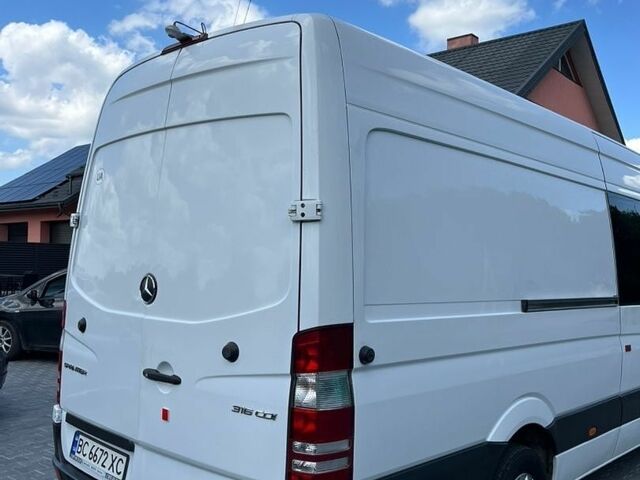 Белый Мерседес Sprinter, объемом двигателя 2.14 л и пробегом 722 тыс. км за 22300 $, фото 7 на Automoto.ua