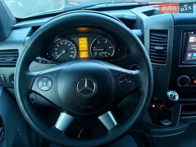 Белый Мерседес Sprinter, объемом двигателя 2.69 л и пробегом 419 тыс. км за 27999 $, фото 10 на Automoto.ua
