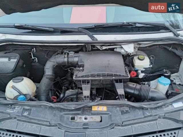 Белый Мерседес Sprinter, объемом двигателя 2.69 л и пробегом 419 тыс. км за 27999 $, фото 7 на Automoto.ua