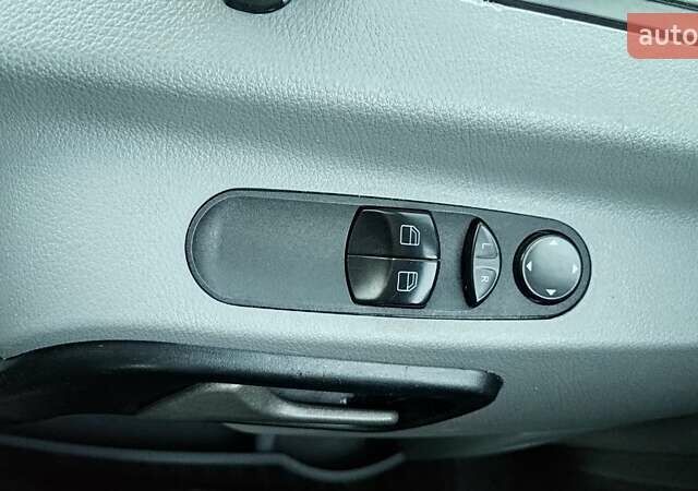 Белый Мерседес Sprinter, объемом двигателя 2.69 л и пробегом 419 тыс. км за 27999 $, фото 20 на Automoto.ua