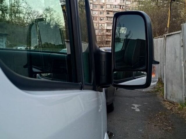 Белый Мерседес Sprinter, объемом двигателя 2.69 л и пробегом 419 тыс. км за 26999 $, фото 9 на Automoto.ua