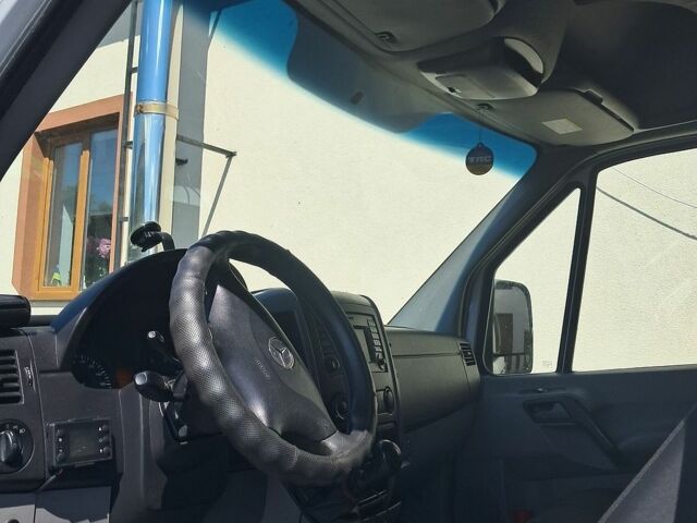 Білий Мерседес Sprinter, об'ємом двигуна 2.99 л та пробігом 365 тис. км за 27500 $, фото 6 на Automoto.ua