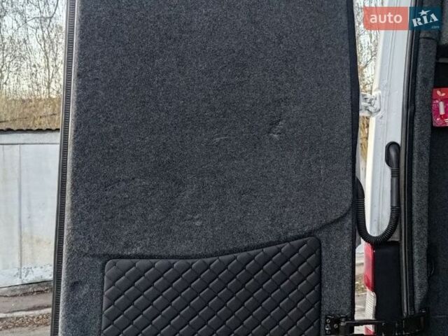 Белый Мерседес Sprinter, объемом двигателя 2.69 л и пробегом 419 тыс. км за 27999 $, фото 23 на Automoto.ua