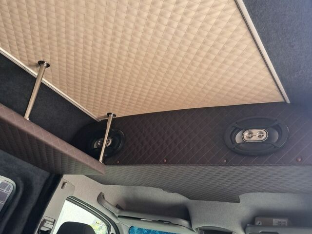 Білий Мерседес Sprinter, об'ємом двигуна 2.99 л та пробігом 365 тис. км за 27500 $, фото 8 на Automoto.ua