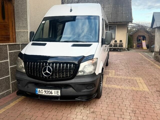Белый Мерседес Sprinter, объемом двигателя 2.14 л и пробегом 545 тыс. км за 27800 $, фото 3 на Automoto.ua