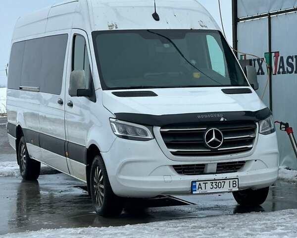 Белый Мерседес Sprinter, объемом двигателя 2.1 л и пробегом 450 тыс. км за 32000 $, фото 8 на Automoto.ua