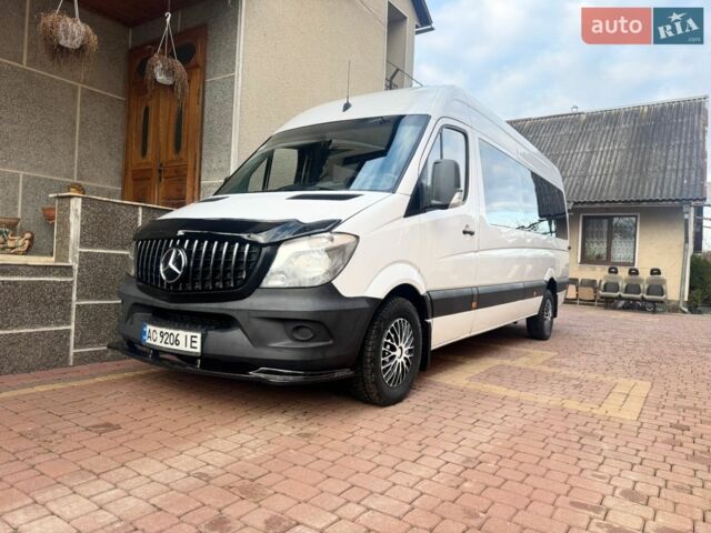 Белый Мерседес Sprinter, объемом двигателя 2.14 л и пробегом 545 тыс. км за 27800 $, фото 4 на Automoto.ua