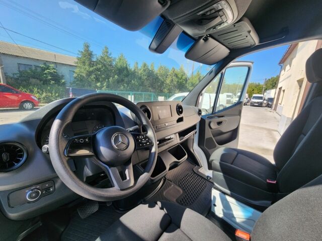 Белый Мерседес Sprinter, объемом двигателя 2.2 л и пробегом 151 тыс. км за 32500 $, фото 7 на Automoto.ua