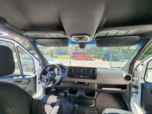 Белый Мерседес Sprinter, объемом двигателя 2.2 л и пробегом 151 тыс. км за 32500 $, фото 6 на Automoto.ua