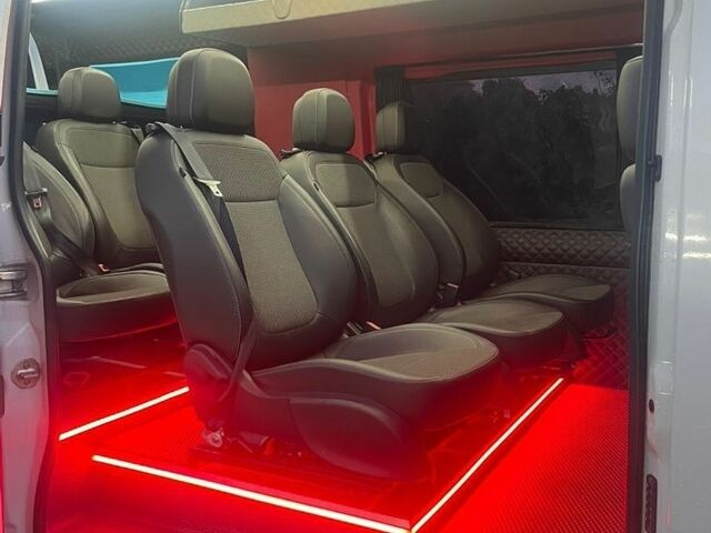 Белый Мерседес Sprinter, объемом двигателя 2.2 л и пробегом 500 тыс. км за 27000 $, фото 10 на Automoto.ua