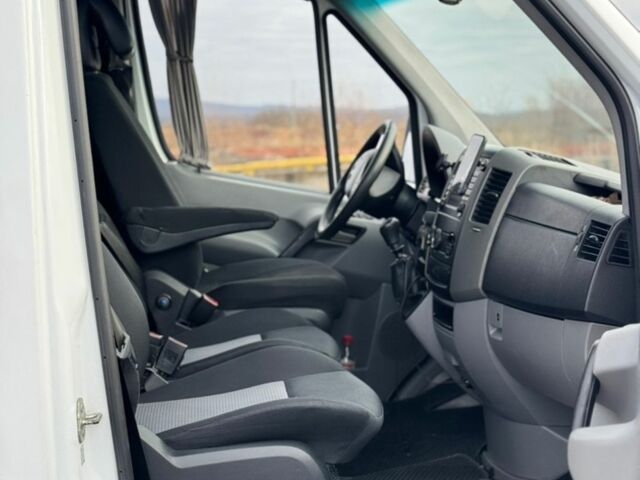 Белый Мерседес Sprinter, объемом двигателя 2.14 л и пробегом 545 тыс. км за 27800 $, фото 30 на Automoto.ua