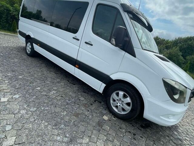 Белый Мерседес Sprinter, объемом двигателя 2.2 л и пробегом 586 тыс. км за 23500 $, фото 2 на Automoto.ua