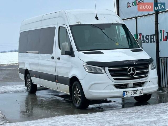Белый Мерседес Sprinter, объемом двигателя 2.1 л и пробегом 450 тыс. км за 32000 $, фото 3 на Automoto.ua