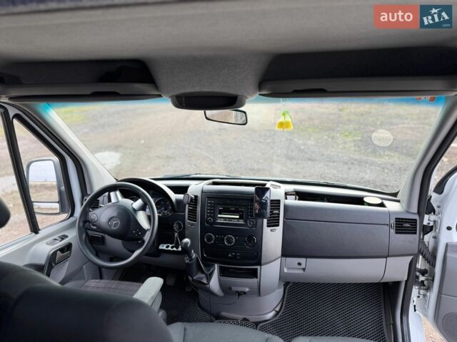 Белый Мерседес Sprinter, объемом двигателя 2.14 л и пробегом 545 тыс. км за 27800 $, фото 26 на Automoto.ua