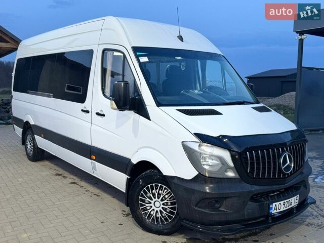 Белый Мерседес Sprinter, объемом двигателя 2.14 л и пробегом 545 тыс. км за 27800 $, фото 1 на Automoto.ua