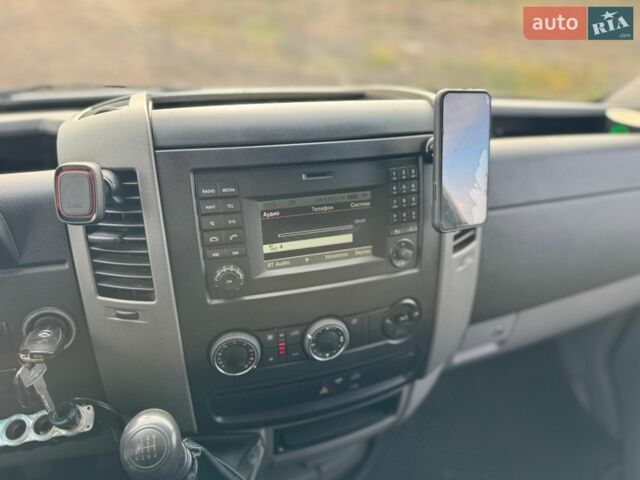 Белый Мерседес Sprinter, объемом двигателя 2.14 л и пробегом 545 тыс. км за 27800 $, фото 18 на Automoto.ua
