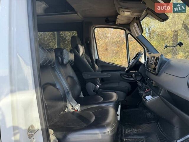 Белый Мерседес Sprinter, объемом двигателя 2.14 л и пробегом 398 тыс. км за 28000 $, фото 17 на Automoto.ua