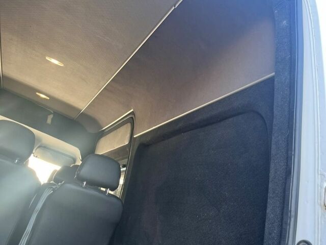 Білий Мерседес Sprinter, об'ємом двигуна 2.2 л та пробігом 300 тис. км за 32000 $, фото 9 на Automoto.ua