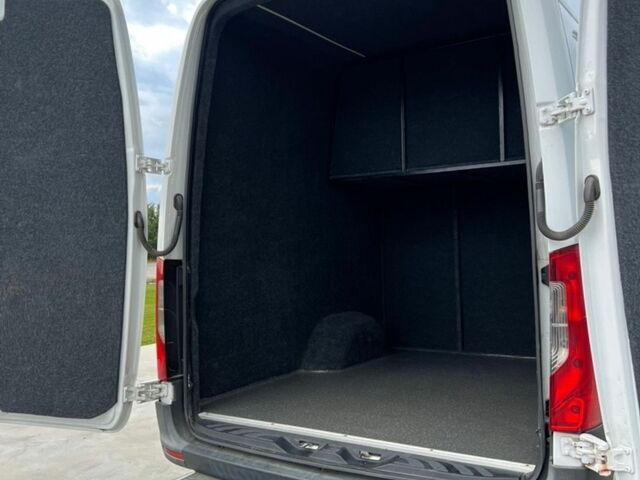 Білий Мерседес Sprinter, об'ємом двигуна 2.14 л та пробігом 391 тис. км за 30000 $, фото 7 на Automoto.ua