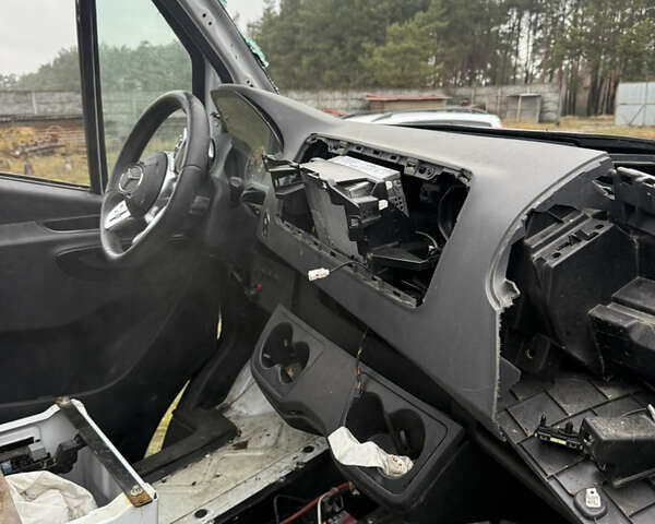 Білий Мерседес Sprinter, об'ємом двигуна 2.14 л та пробігом 450 тис. км за 14200 $, фото 9 на Automoto.ua