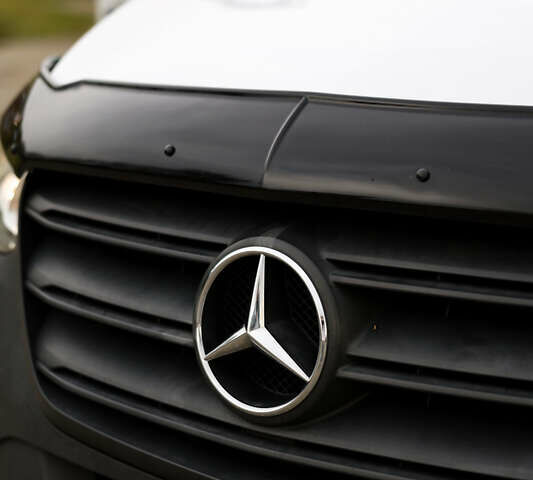 Белый Мерседес Sprinter, объемом двигателя 1.95 л и пробегом 270 тыс. км за 59900 $, фото 12 на Automoto.ua