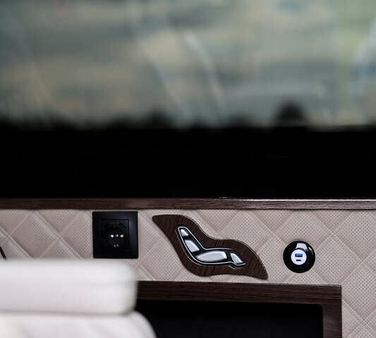 Белый Мерседес Sprinter, объемом двигателя 1.95 л и пробегом 270 тыс. км за 59900 $, фото 5 на Automoto.ua