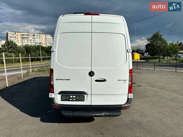 Белый Мерседес Sprinter, объемом двигателя 2.14 л и пробегом 312 тыс. км за 29999 $, фото 28 на Automoto.ua