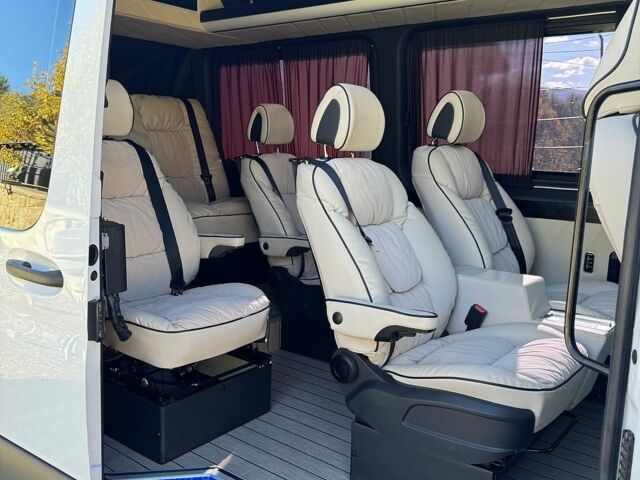 Белый Мерседес Sprinter, объемом двигателя 1.95 л и пробегом 350 тыс. км за 40000 $, фото 43 на Automoto.ua