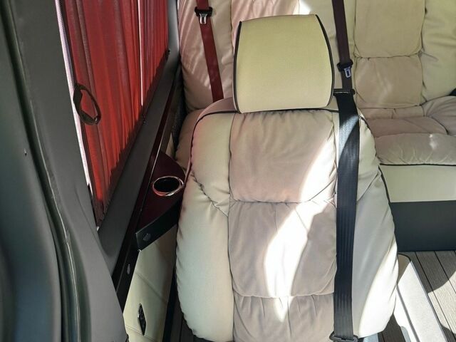 Белый Мерседес Sprinter, объемом двигателя 1.95 л и пробегом 350 тыс. км за 40000 $, фото 38 на Automoto.ua