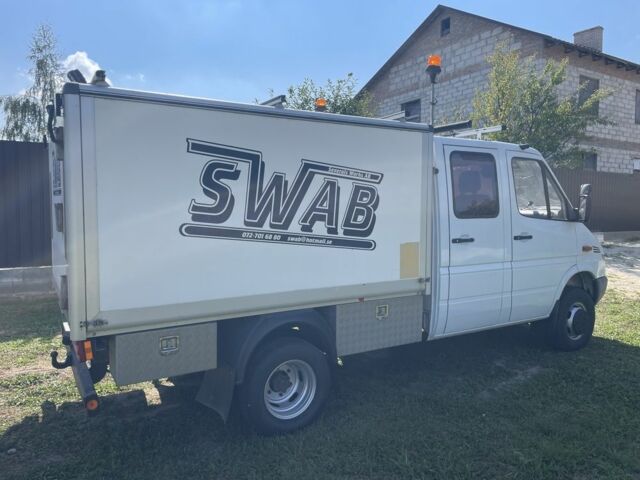 Белый Мерседес Sprinter, объемом двигателя 2.7 л и пробегом 370 тыс. км за 12000 $, фото 2 на Automoto.ua