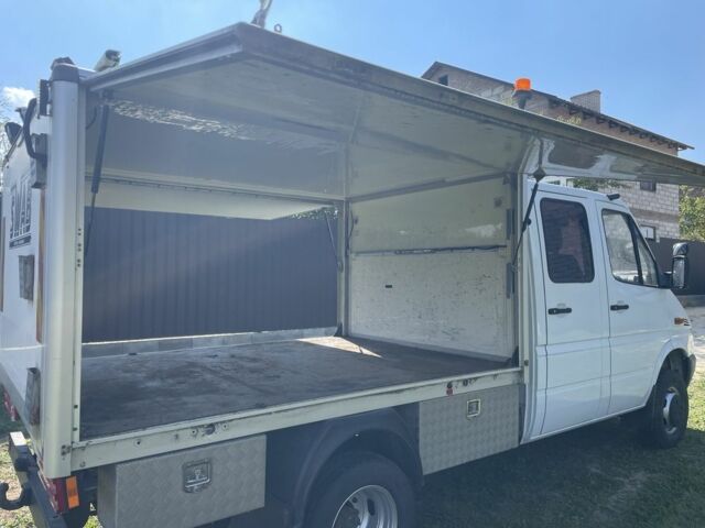 Белый Мерседес Sprinter, объемом двигателя 2.7 л и пробегом 370 тыс. км за 12000 $, фото 5 на Automoto.ua