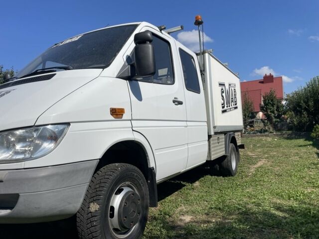 Белый Мерседес Sprinter, объемом двигателя 2.7 л и пробегом 370 тыс. км за 12000 $, фото 4 на Automoto.ua