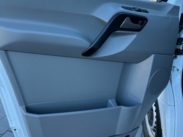 Белый Мерседес Sprinter, объемом двигателя 2.2 л и пробегом 285 тыс. км за 9800 $, фото 21 на Automoto.ua