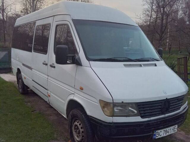 Белый Мерседес Sprinter, объемом двигателя 0.29 л и пробегом 500 тыс. км за 5500 $, фото 6 на Automoto.ua