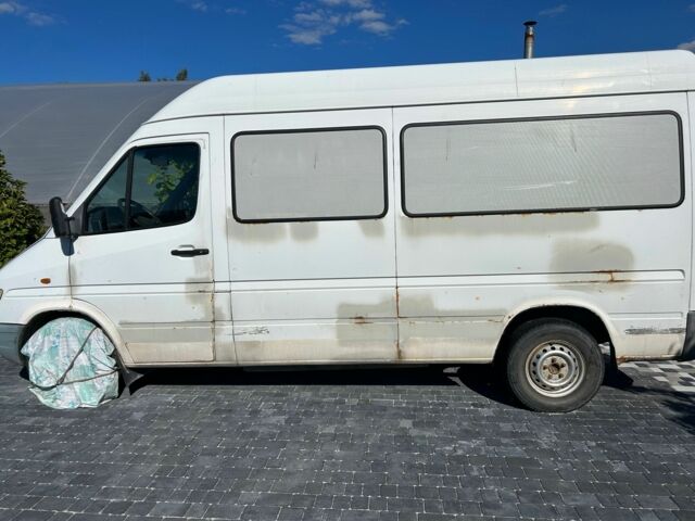 Белый Мерседес Sprinter, объемом двигателя 2.9 л и пробегом 900 тыс. км за 3500 $, фото 1 на Automoto.ua