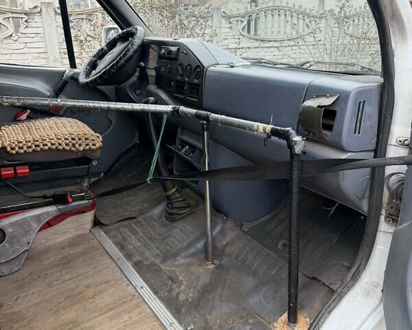 Білий Мерседес Sprinter, об'ємом двигуна 2.9 л та пробігом 400 тис. км за 4000 $, фото 5 на Automoto.ua